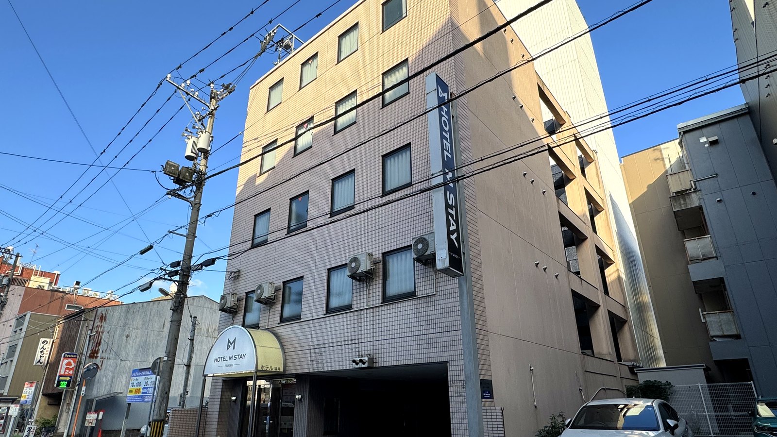 ホテル前の通り
